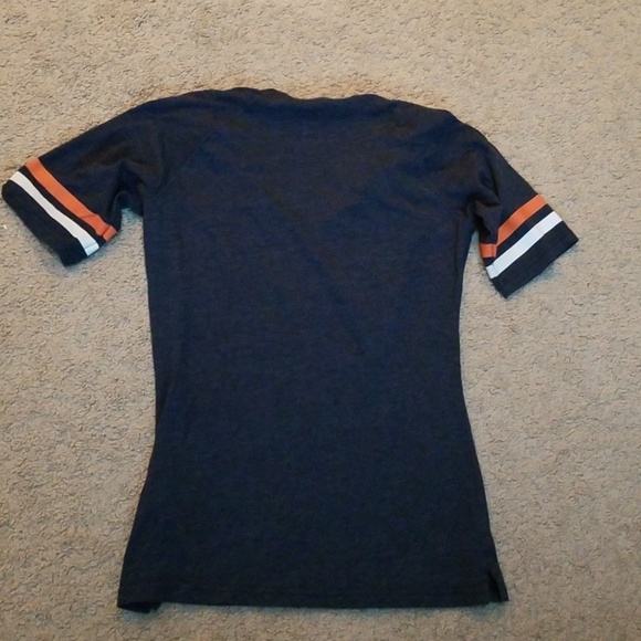 NIKE Womens V-Neck Detroit Tigers Tee - Picture 5 of 5